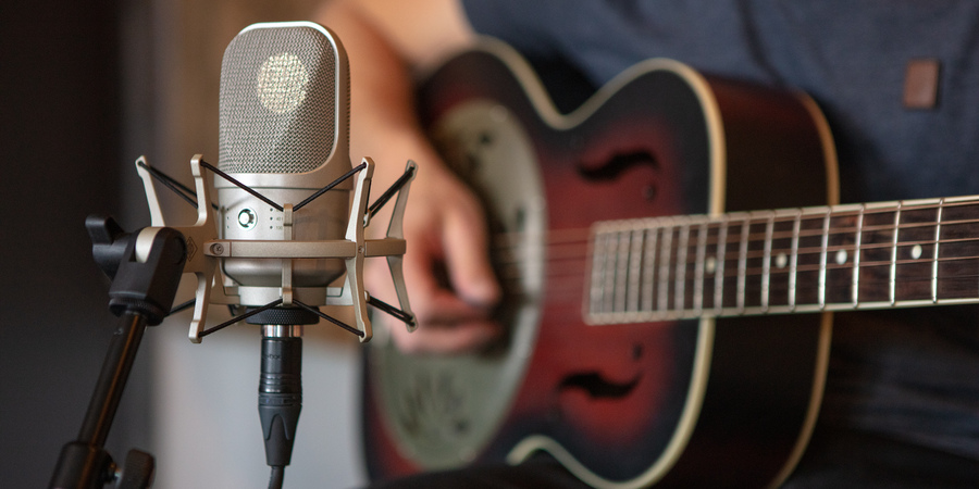 TLM-107-Dobro-Guitar-1_MR